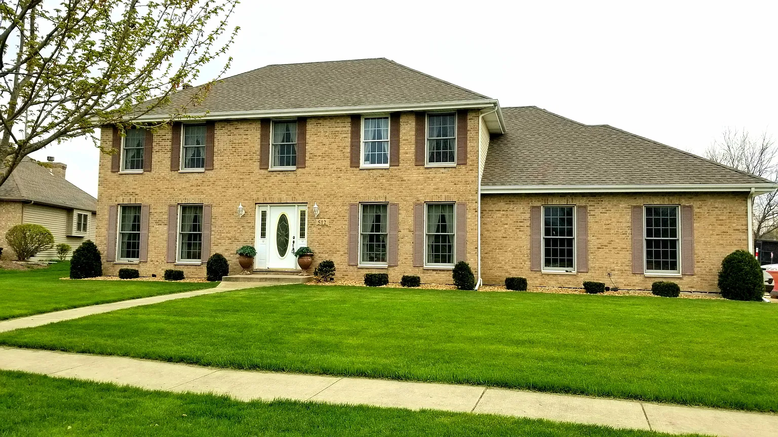 512 Cambridge Ln photo 1