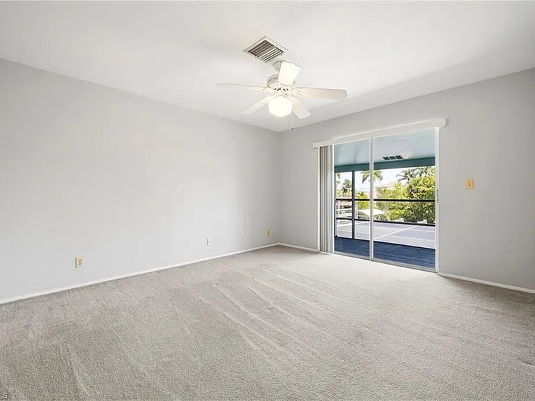 1376 Chesapeake Ave #2 — Photo 14