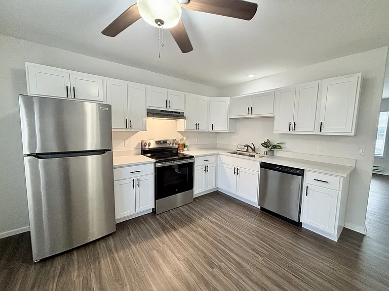 Sundale Townhomes — Photo 45