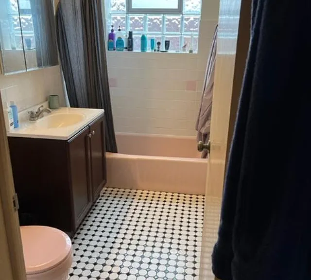 6013 N Damen Ave #2 — Photo 3