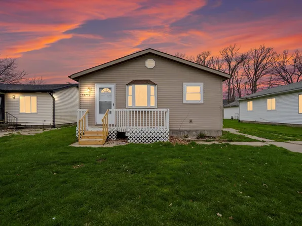 58715 Stevens St, New Haven, MI 48048