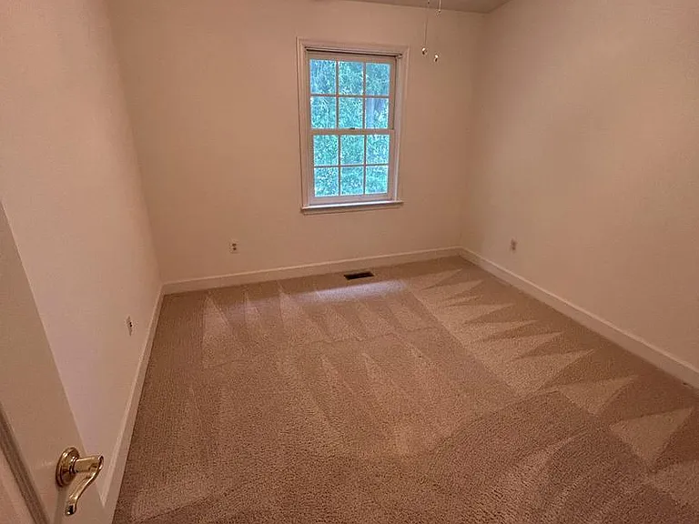 3945 Valley Ridge Dr — Photo 12