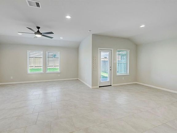 3rd image of 3502 Sicily Island Ln