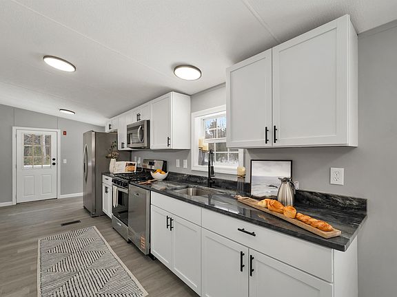 2nd image of 146 Old Bennington Road