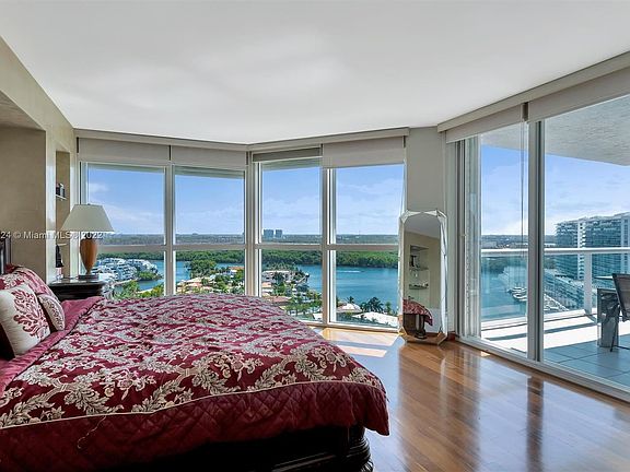 4th image of 16500 Collins Ave #Th-10