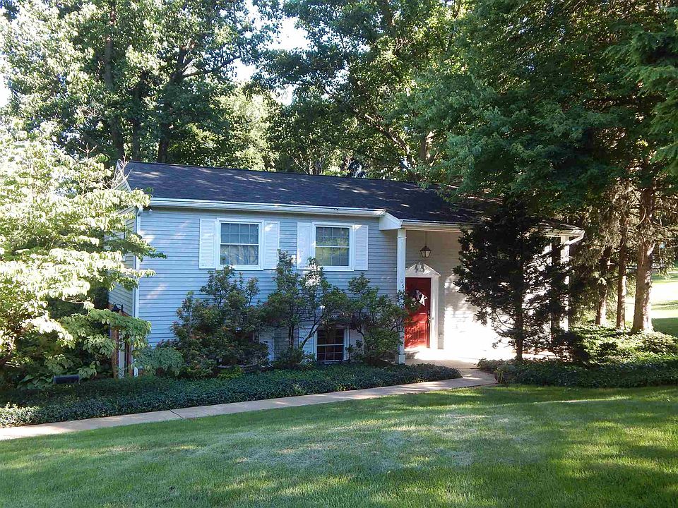 1st image of 158 Abbott Cir