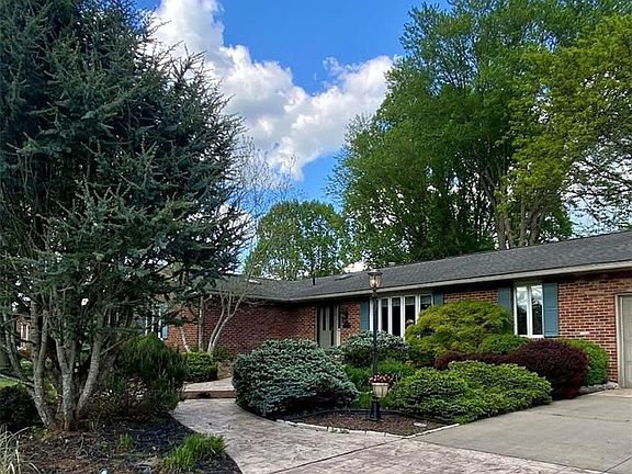 3rd image of 104 Nolan Cir