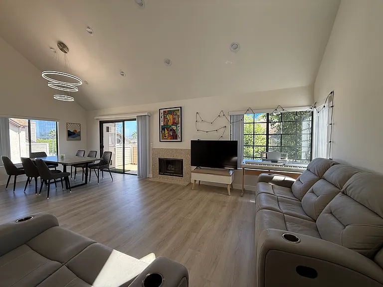 4639 Executive Dr — Photo 16