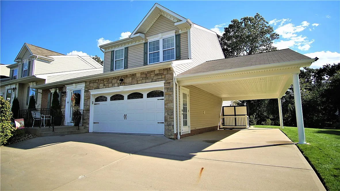 200 Cherry Bark Dr photo 1