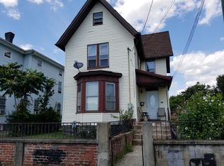 141 Hicks St, Bridgeport, CT 06608