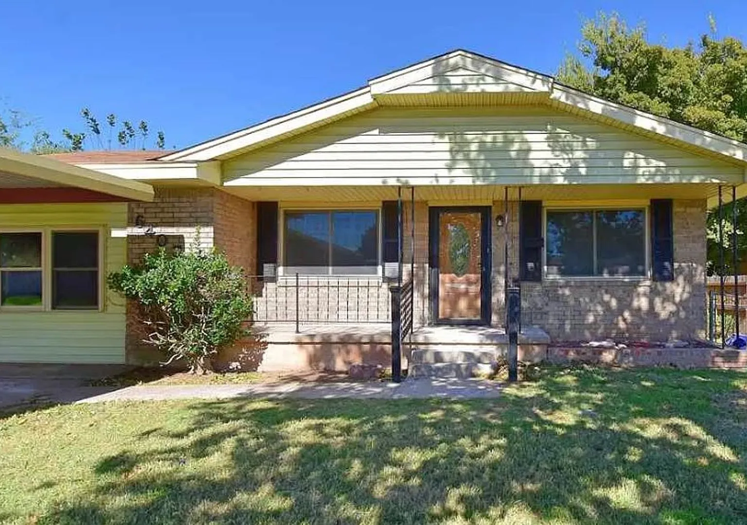 6407 Nw Euclid Ave- Coming Soon! — Photo 1
