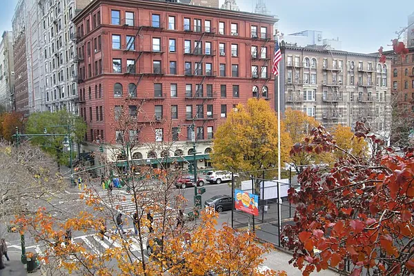 Sold by Corcoran | media 19