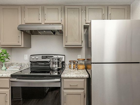 Spacious Modern Kitchen in Apartments at Lifestyles at Pellicano, El Paso