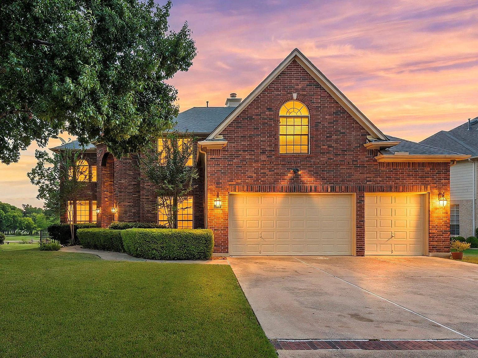 2007 Golden Bear Dr