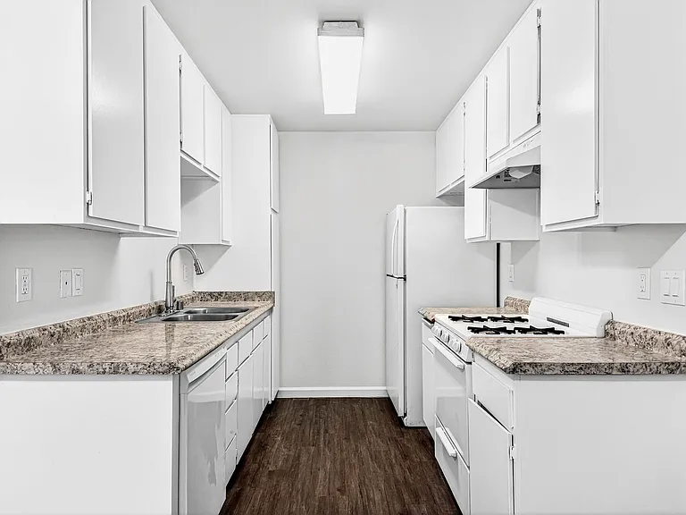 10749 Francis Pl — Photo 9