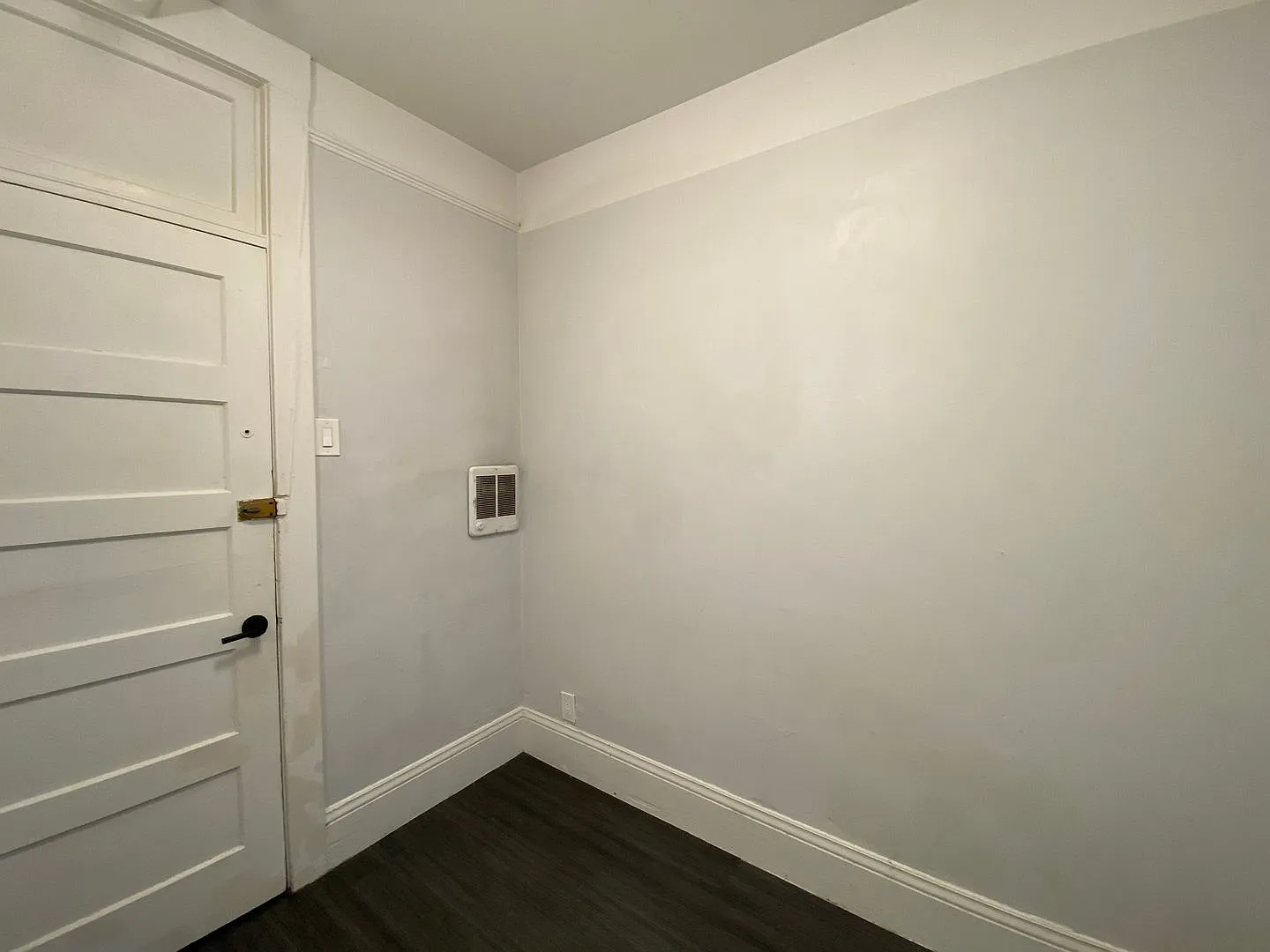 One Month Free!! Private Room near Financial District! — Photo 2