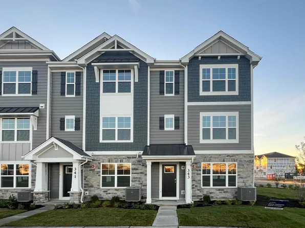 370 Bridgeview Court St, Charles, IL 60174