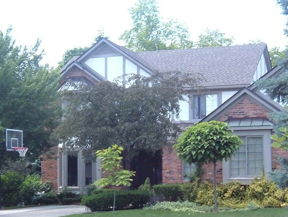 2057 Sundew Dr photo 1