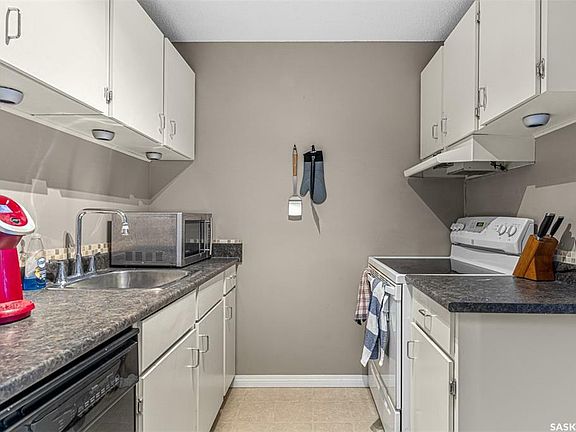 5th image of 510 Prairie Ave #632