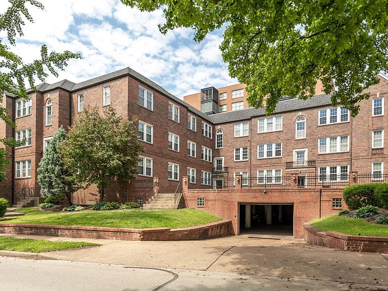 745 Westwood Dr #3 — Photo 1