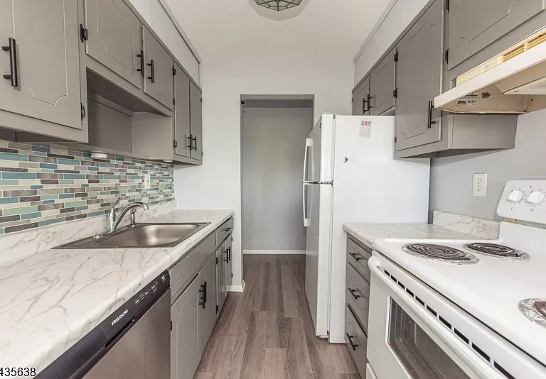 100 Pierson Miller Dr #E4 — Photo 7