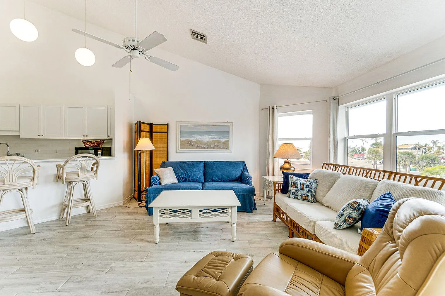 2 bed, 2.0 bath, 1259 sqft, $3,612 — Photo 2