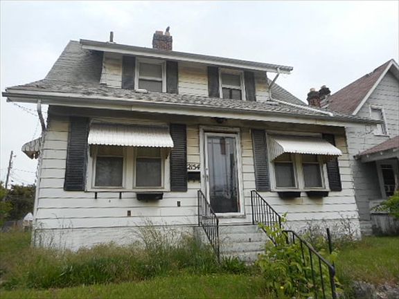 3rd image of 2154 Sullivant Ave