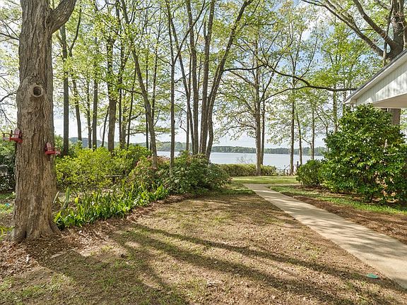 3rd image of 390 David Williams Rd