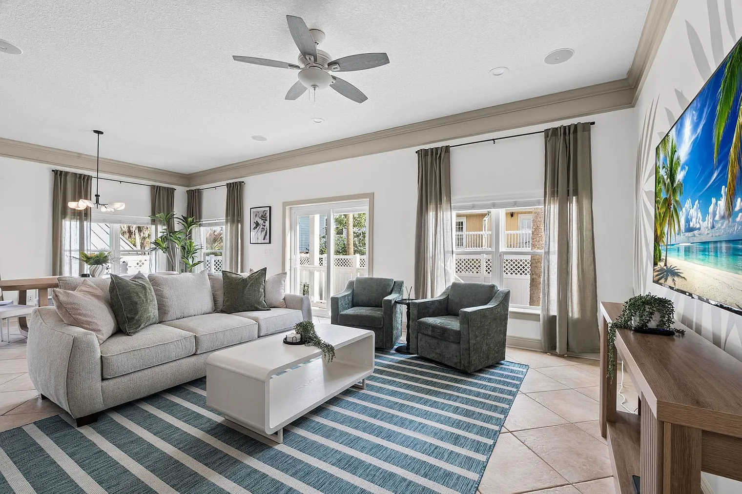 4 bed, 3.0 bath, 2680 sqft, $9,909 — Photo 4