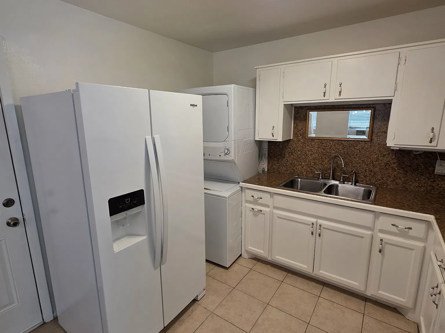 601 Boardwalk Ln — Photo 3