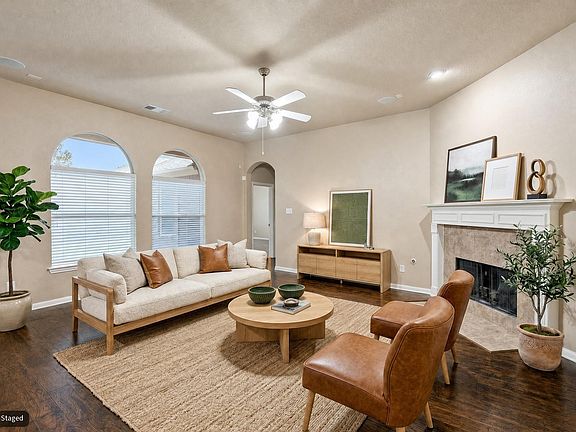 2nd image of 2119 Kingfisher Ct