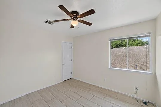 813 Settlement St — Photo 13