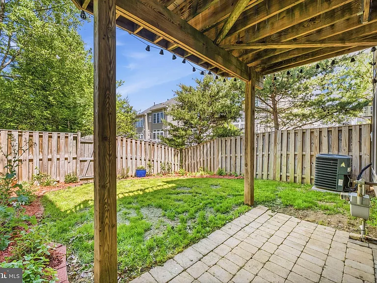 8058 Samuel Wallis St — Photo 19