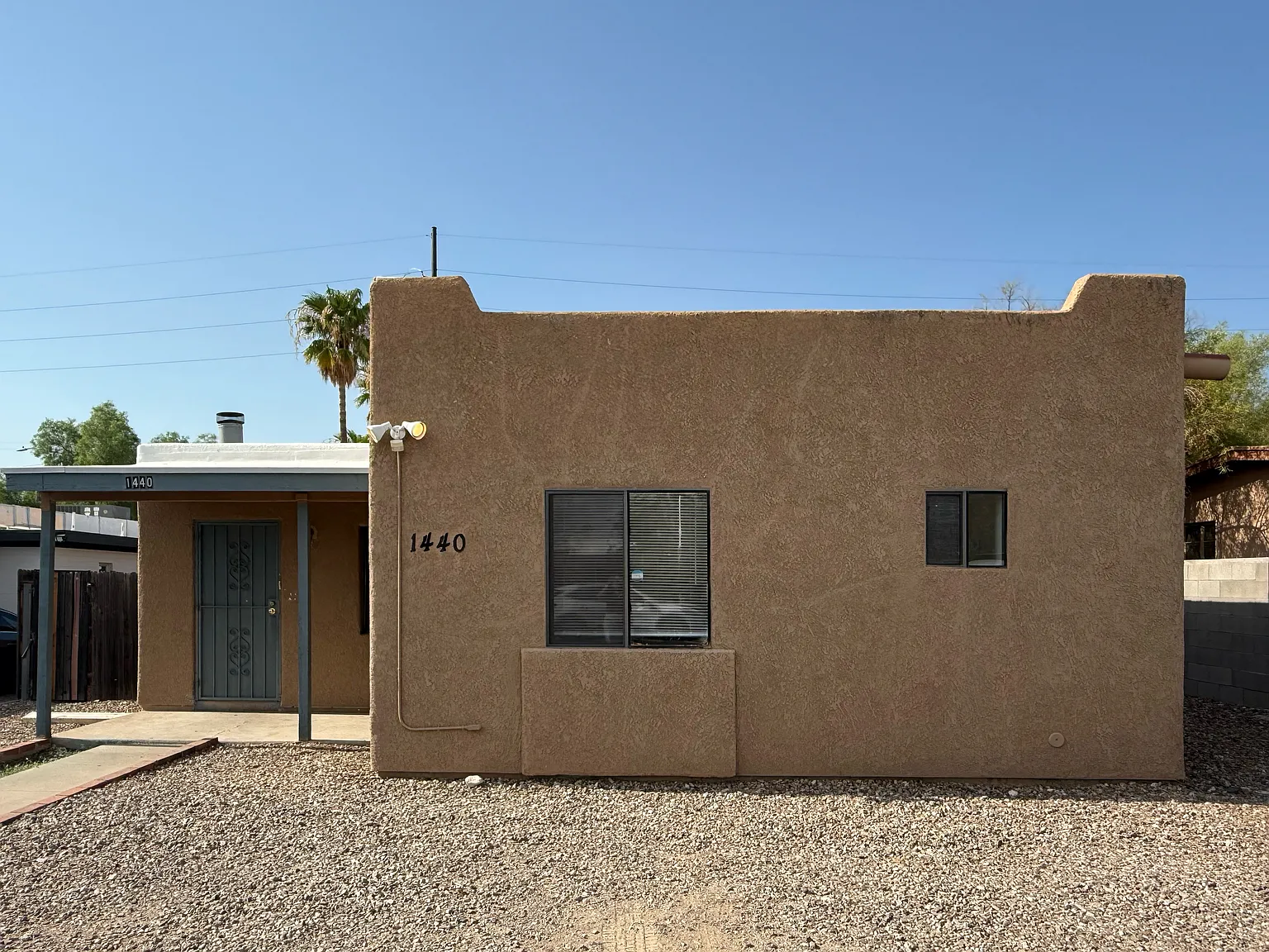 1440 E Lee St — Photo 1