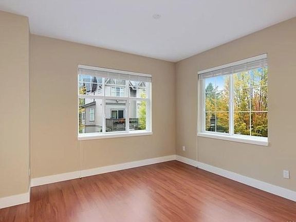 5th image of 22560 NE Alder Crest Ln