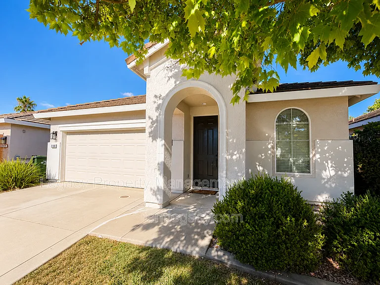 3108 Tintorera Way — Photo 1
