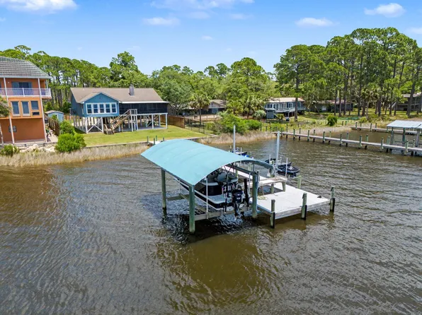 2301 Surf Rd, Panacea, FL 32346