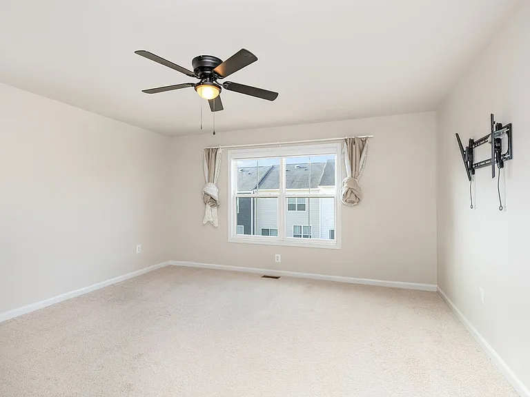 3916 Applegate Ct — Photo 16