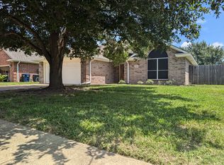 8411 Lauren Dr, College Station, TX 77845