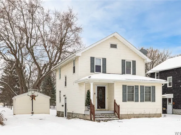 10 Orchard St, Oakfield, NY 14125