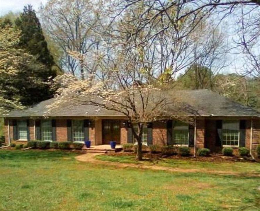 1st image of 218 Monterey Rd