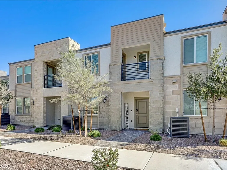 909 Kyanite Ln — Photo 2