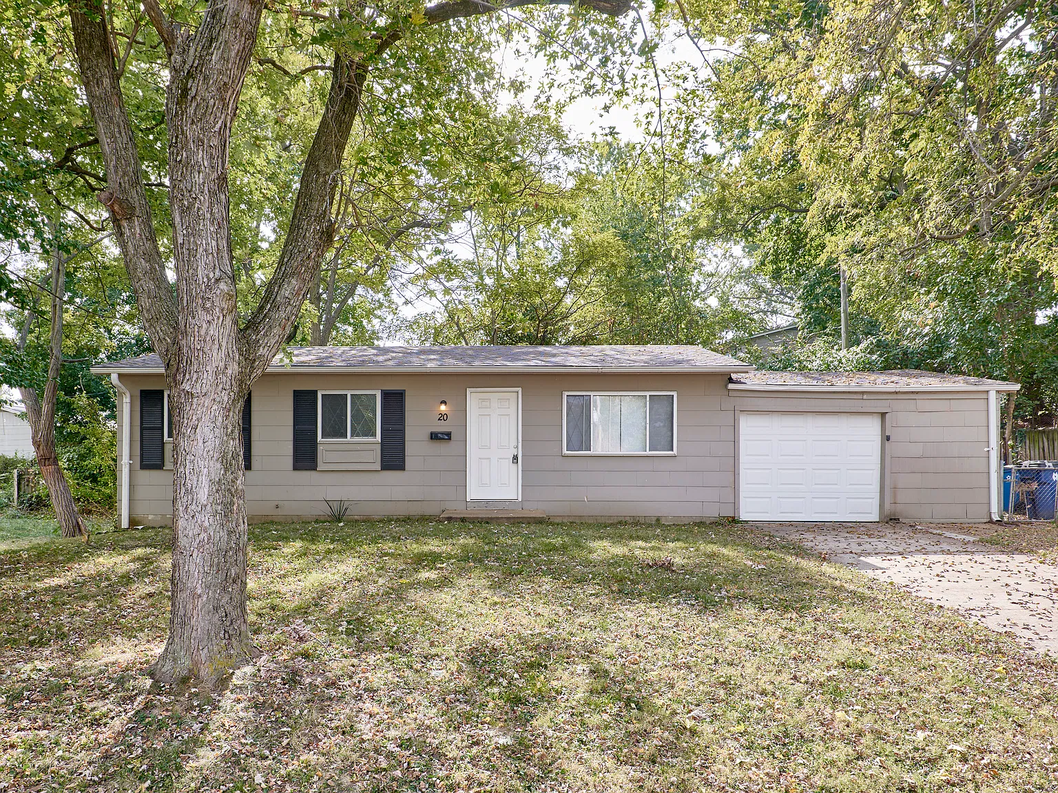 3 bed, 912 sqft, $1,400 — Photo 3