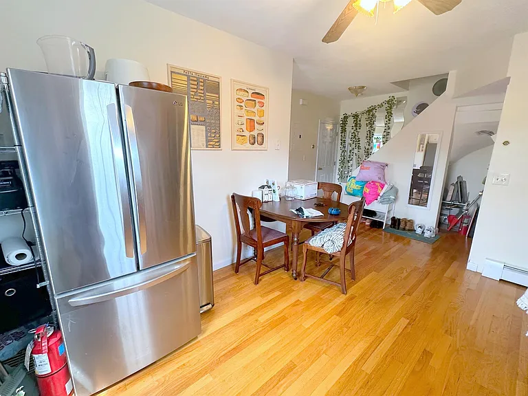 286 Salem St — Photo 3