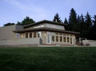 2595 Upper Highline Dr, Hood River, OR 97031