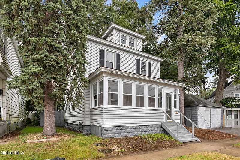5th image of 404 Shannon Street