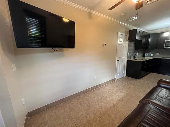 3rd image of 1257 SE Airoso Blvd #2