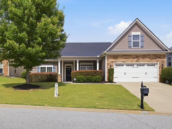 305 Leigh Creek Dr, Simpsonville, SC 29681