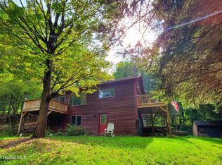 62 Hedges Rd, Cambridge, NY 12816