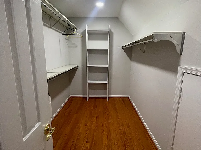 9025 Streamview Ln — Photo 45